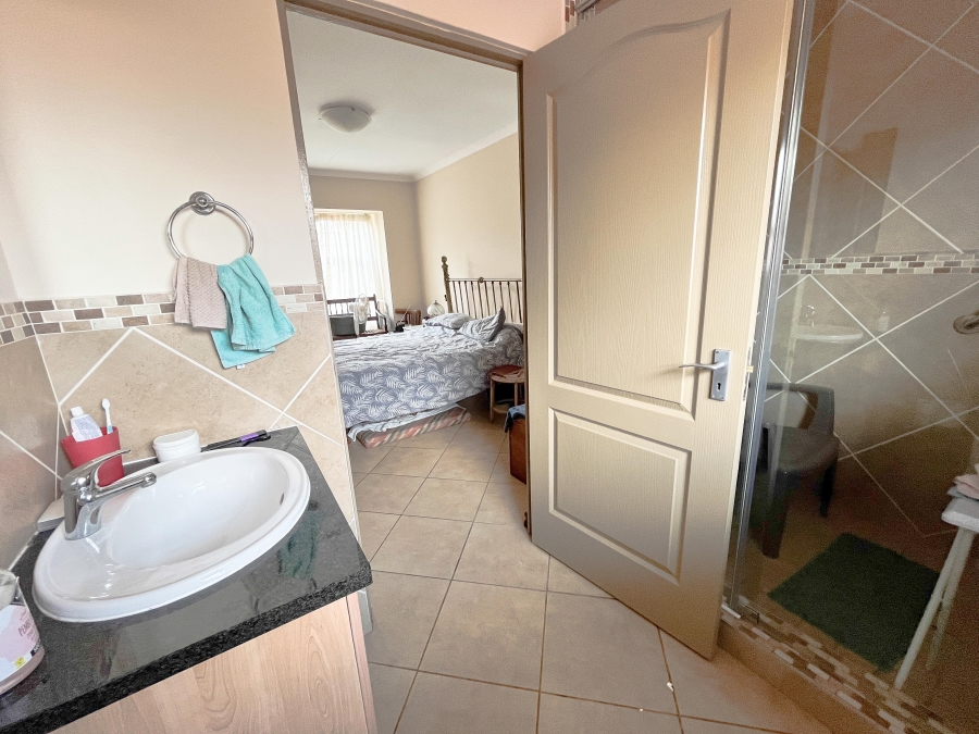 2 Bedroom Property for Sale in Olympus AH Gauteng