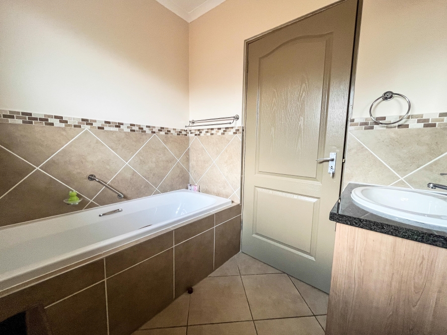 2 Bedroom Property for Sale in Olympus AH Gauteng