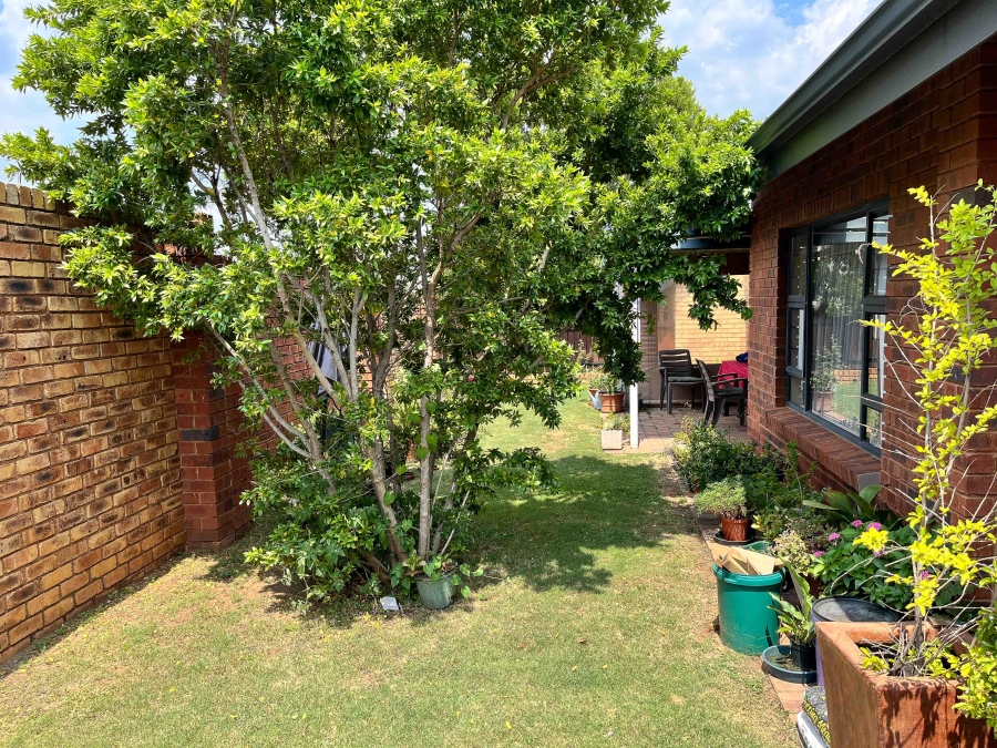 2 Bedroom Property for Sale in Olympus AH Gauteng