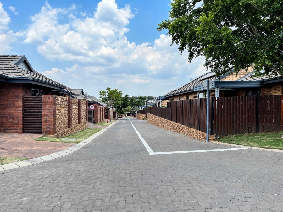 2 Bedroom Property for Sale in Olympus AH Gauteng