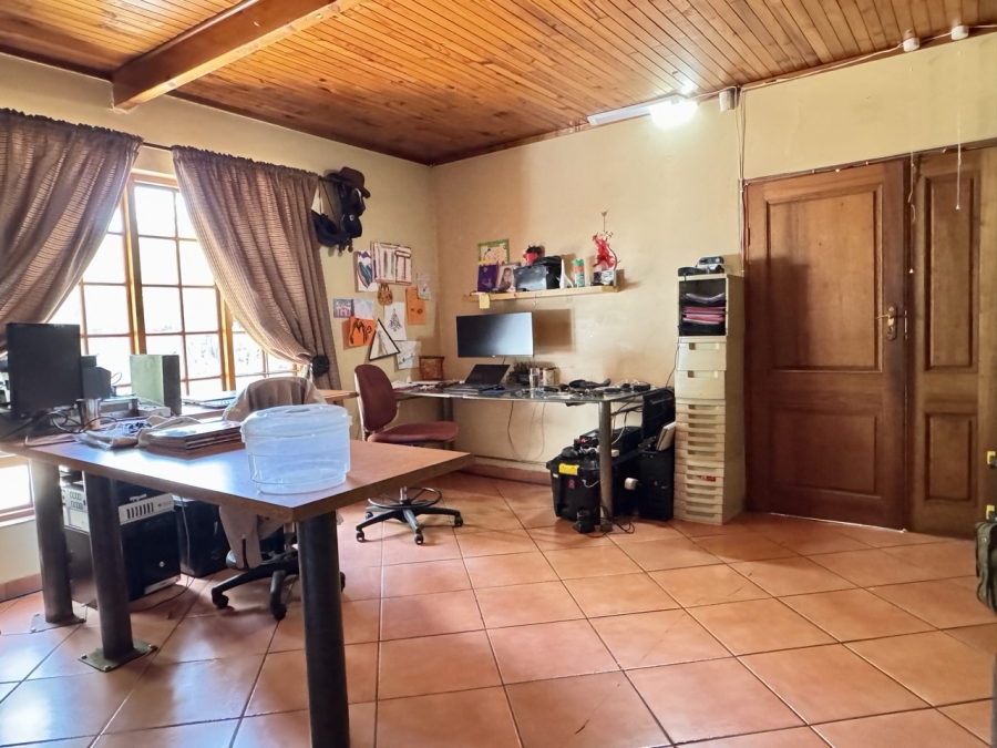 6 Bedroom Property for Sale in Brummeria Gauteng