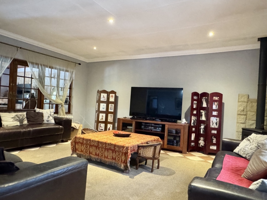 6 Bedroom Property for Sale in Brummeria Gauteng