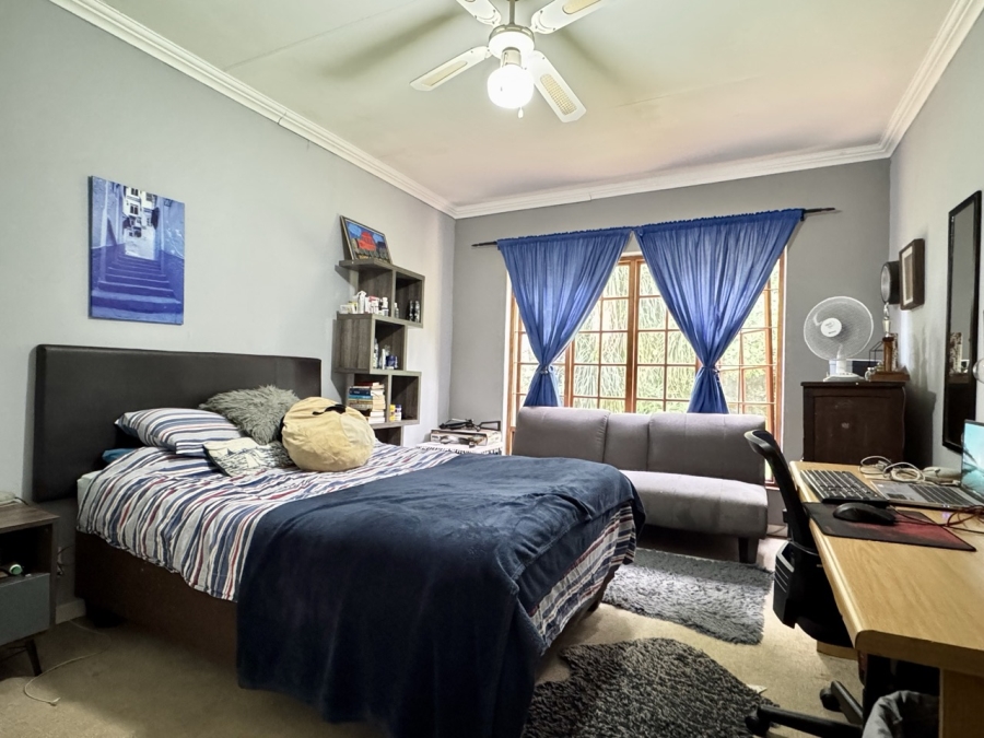 6 Bedroom Property for Sale in Brummeria Gauteng