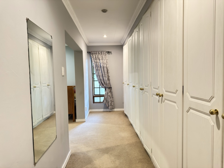 6 Bedroom Property for Sale in Brummeria Gauteng