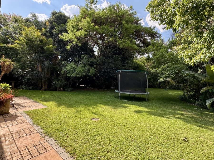 6 Bedroom Property for Sale in Brummeria Gauteng