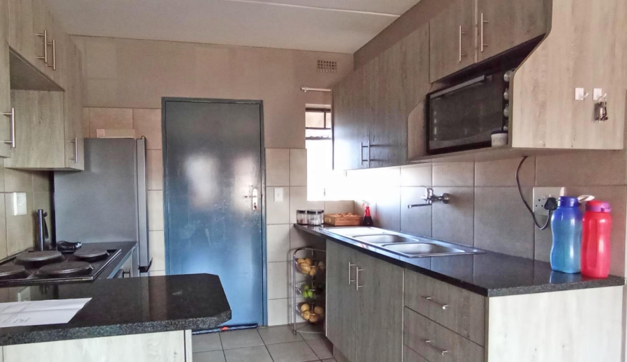 2 Bedroom Property for Sale in Montana Tuine Gauteng