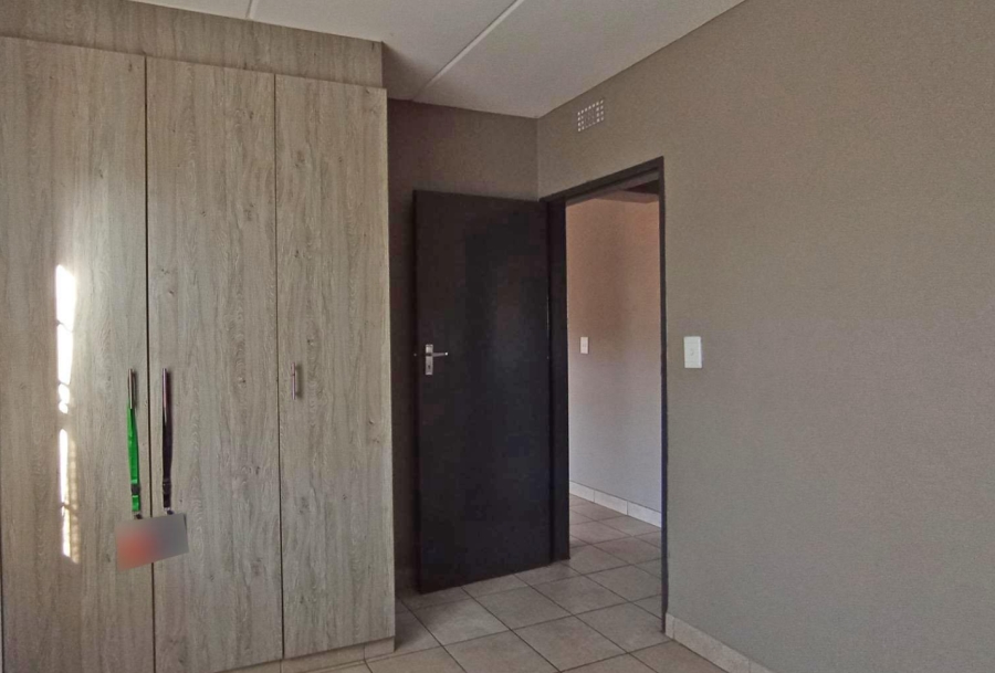 2 Bedroom Property for Sale in Montana Tuine Gauteng