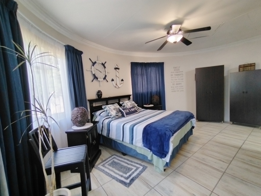 5 Bedroom Property for Sale in Maroelana Gauteng