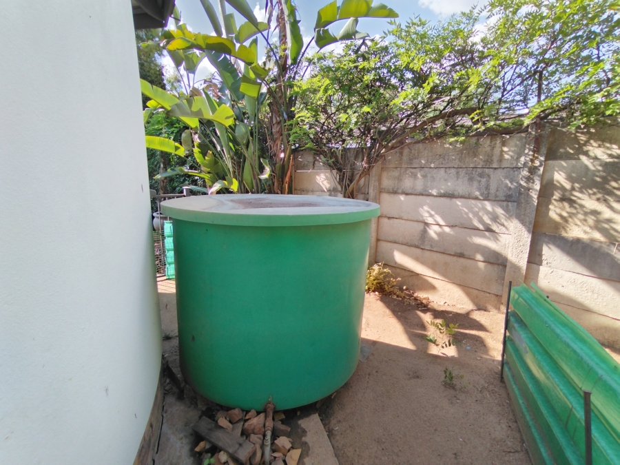 5 Bedroom Property for Sale in Maroelana Gauteng