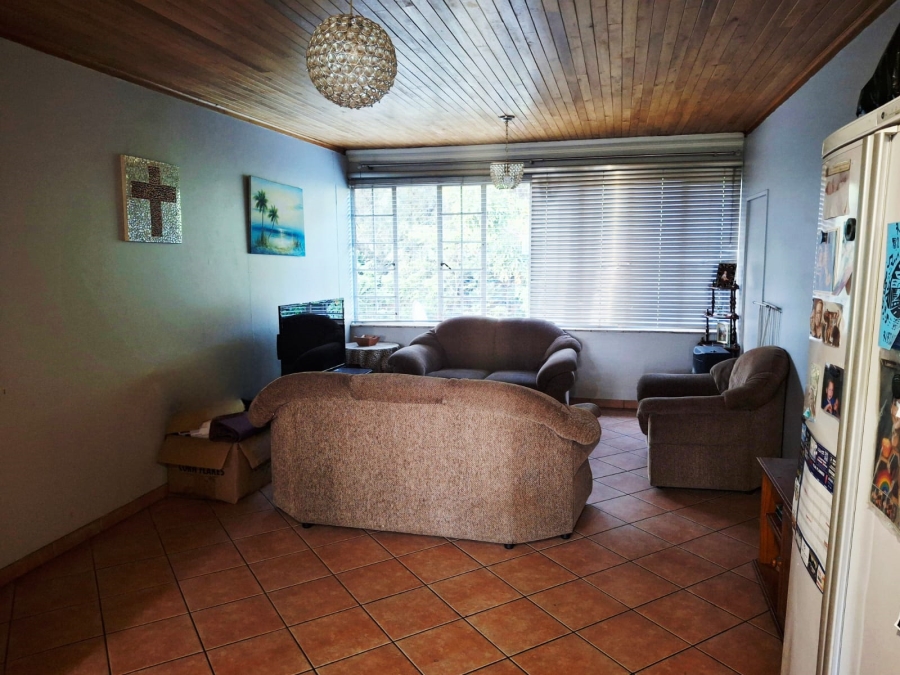 2 Bedroom Property for Sale in Waverley Gauteng