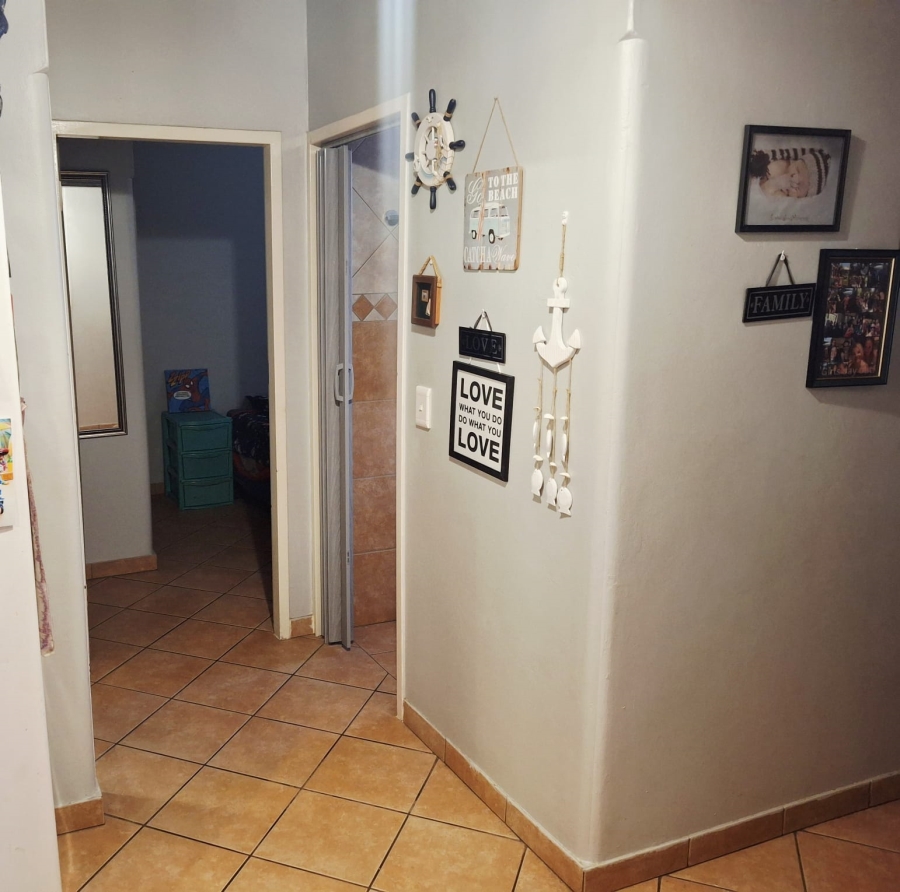 2 Bedroom Property for Sale in Waverley Gauteng