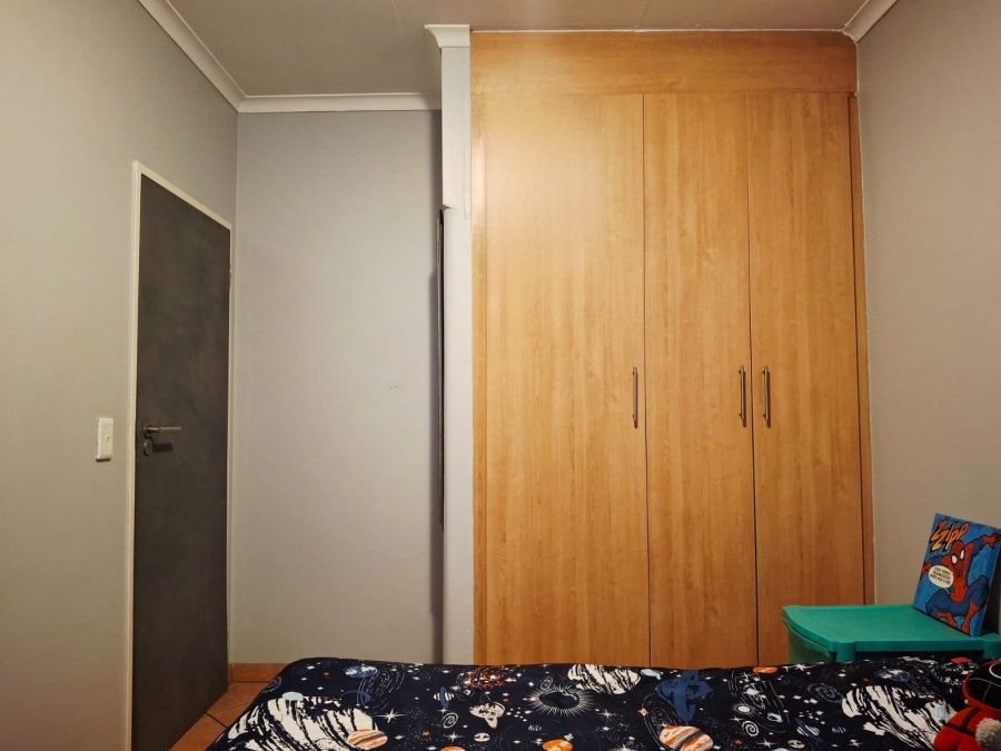 2 Bedroom Property for Sale in Waverley Gauteng