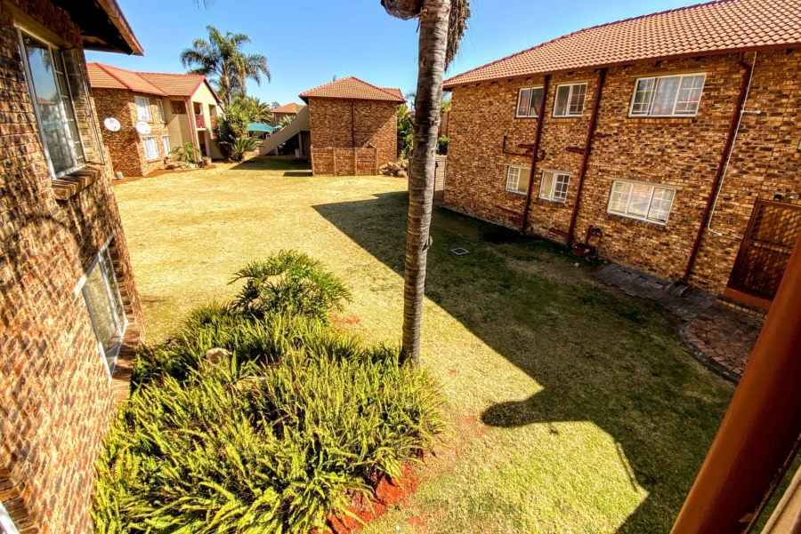 2 Bedroom Property for Sale in Moreleta Park Gauteng