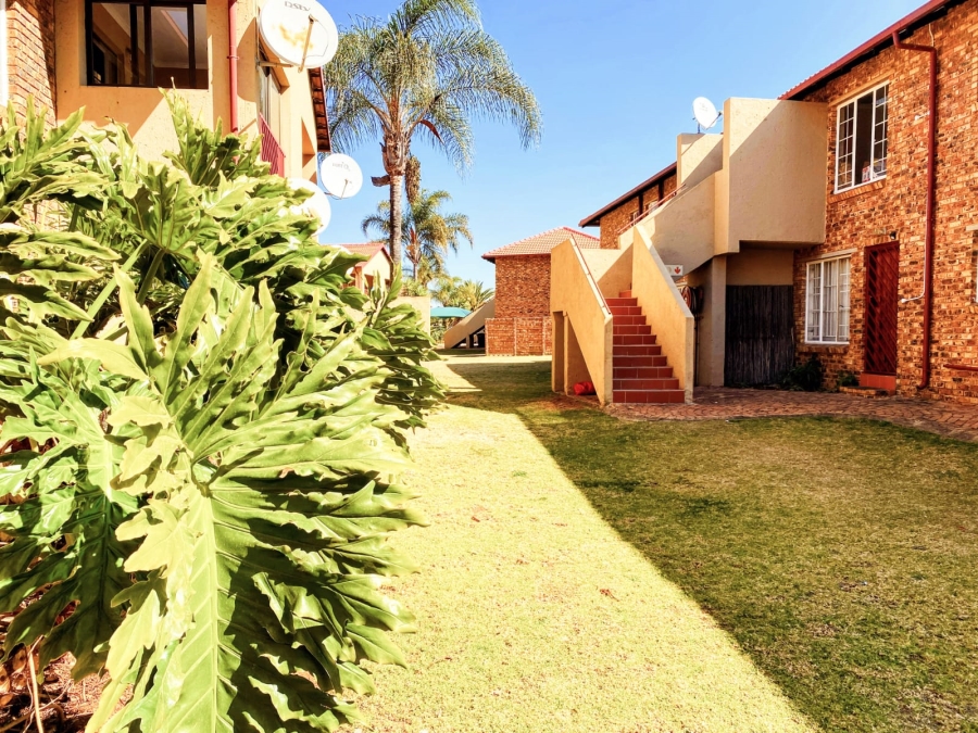 2 Bedroom Property for Sale in Moreleta Park Gauteng