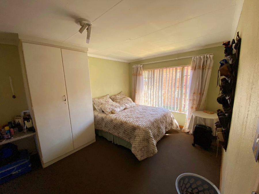 2 Bedroom Property for Sale in Moreleta Park Gauteng