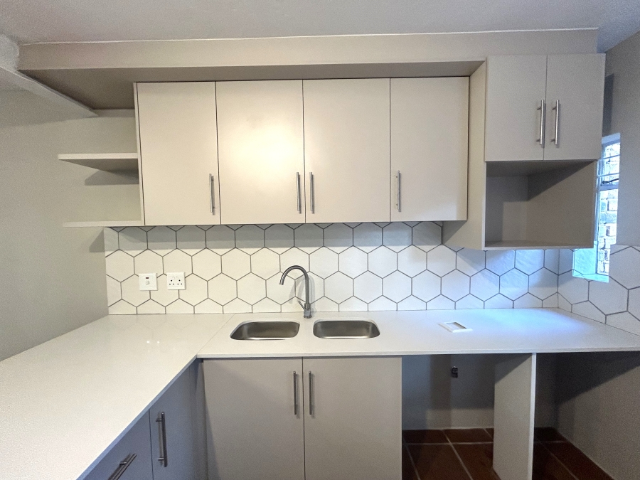 3 Bedroom Property for Sale in Garsfontein Gauteng