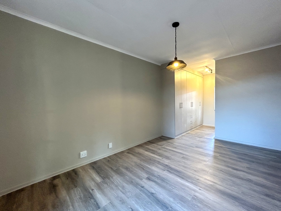 3 Bedroom Property for Sale in Garsfontein Gauteng