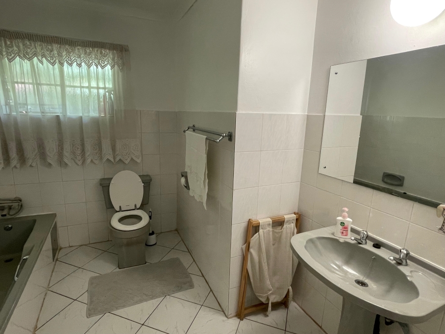 4 Bedroom Property for Sale in Monument Park Gauteng