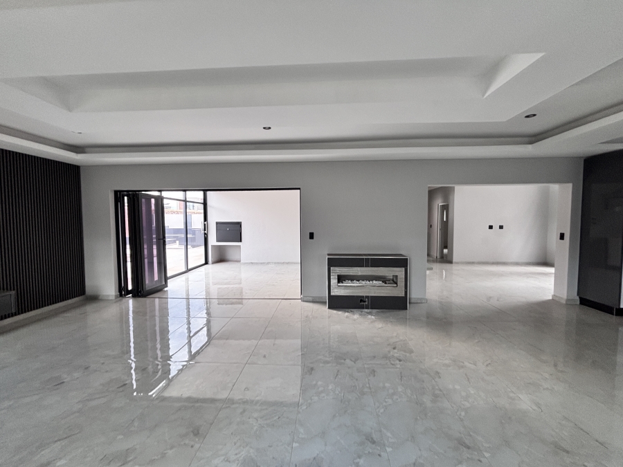 6 Bedroom Property for Sale in Six Fountains Residential Estate Gauteng