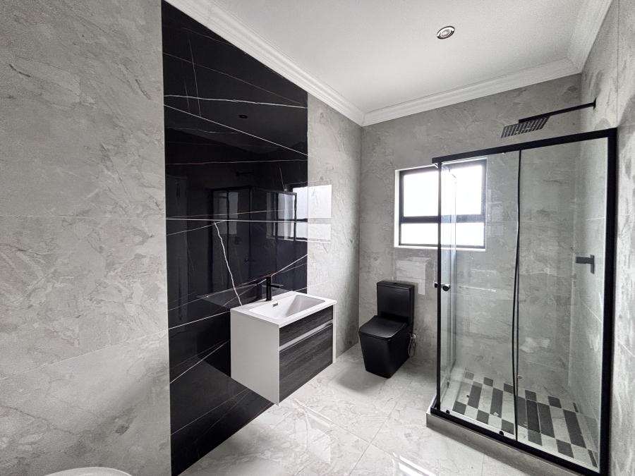 6 Bedroom Property for Sale in Six Fountains Residential Estate Gauteng