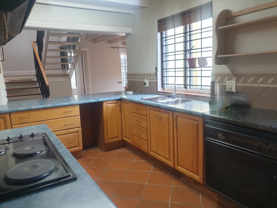 To Let 11 Bedroom Property for Rent in Sunnyside Gauteng