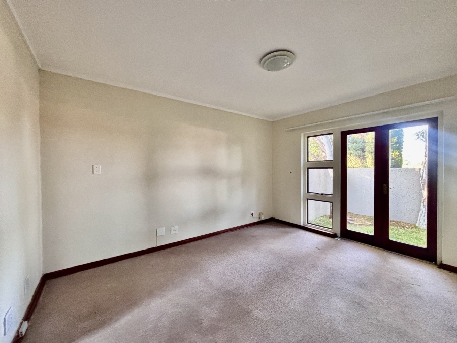 2 Bedroom Property for Sale in Wapadrand Gauteng