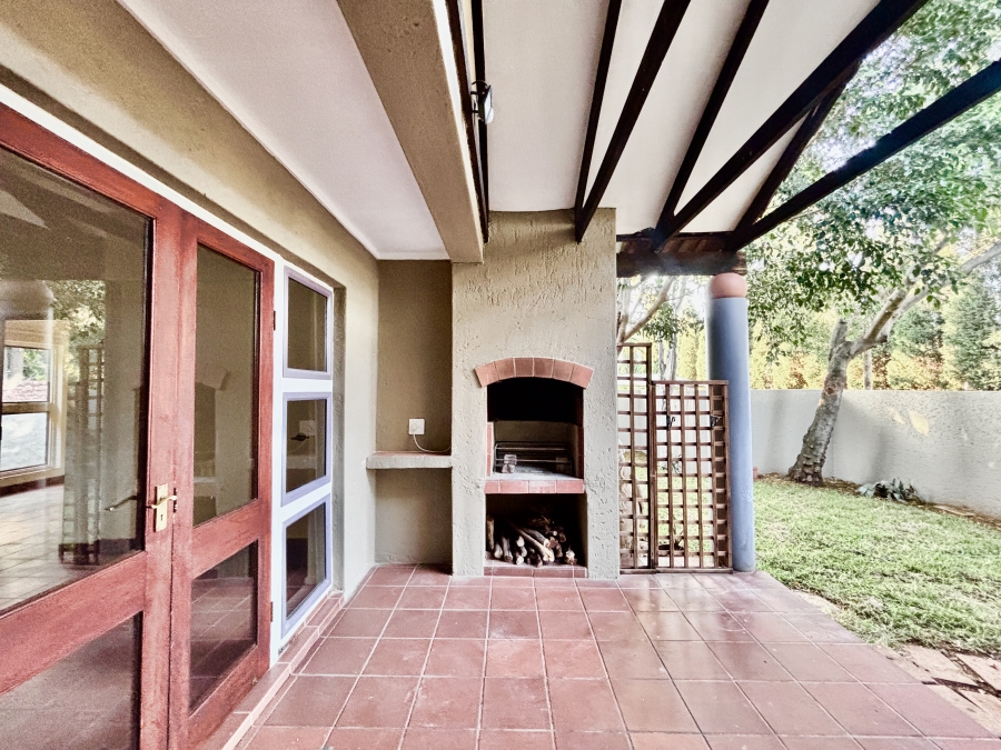 2 Bedroom Property for Sale in Wapadrand Gauteng