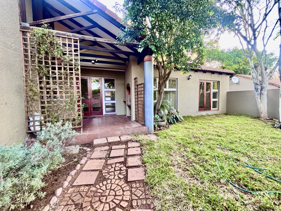 2 Bedroom Property for Sale in Wapadrand Gauteng