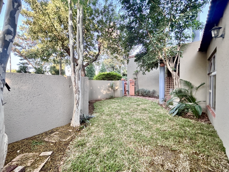 2 Bedroom Property for Sale in Wapadrand Gauteng