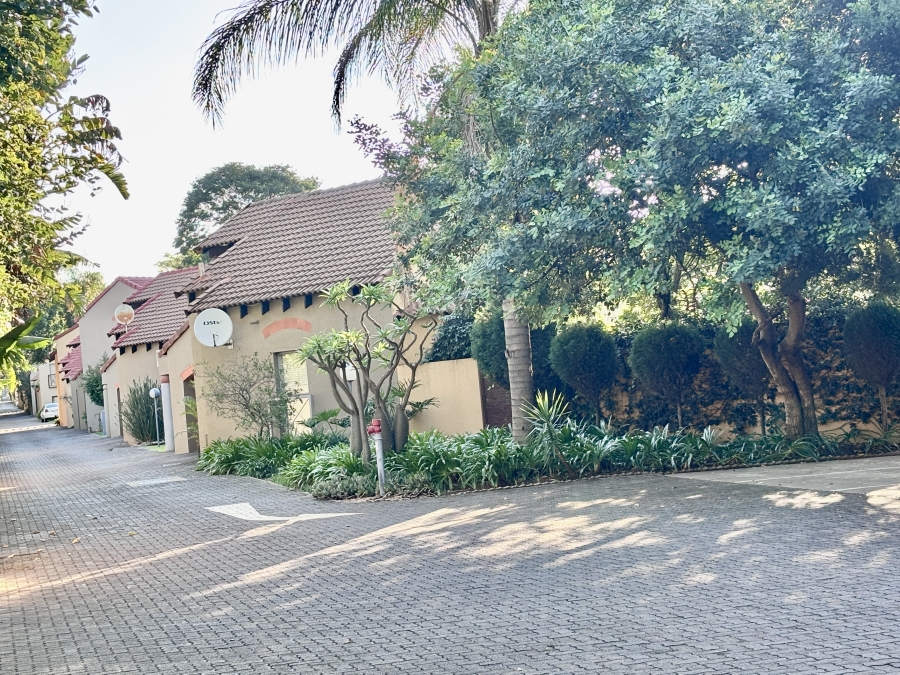 2 Bedroom Property for Sale in Wapadrand Gauteng