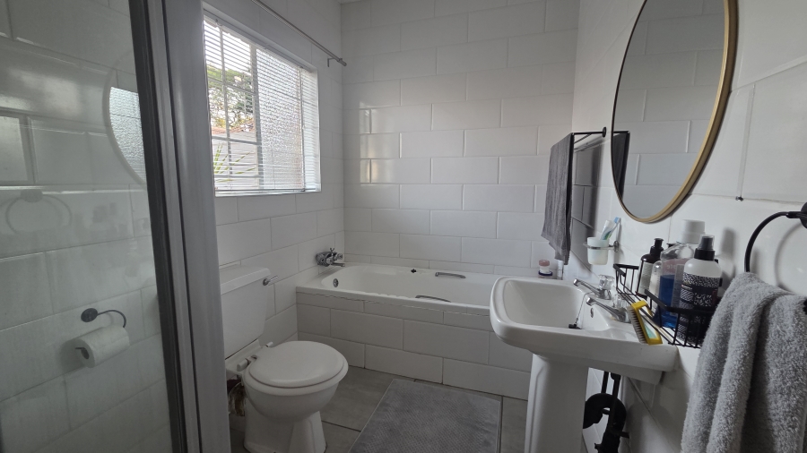 2 Bedroom Property for Sale in Doornpoort Gauteng