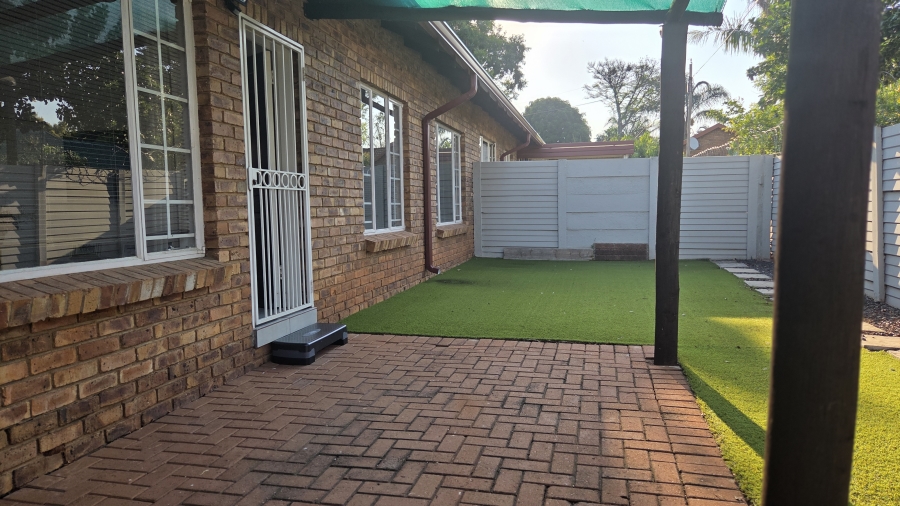 2 Bedroom Property for Sale in Doornpoort Gauteng