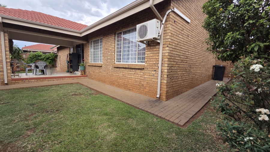 2 Bedroom Property for Sale in Montana Gauteng
