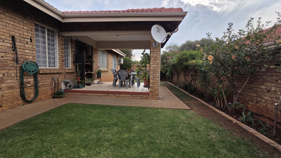 2 Bedroom Property for Sale in Montana Gauteng