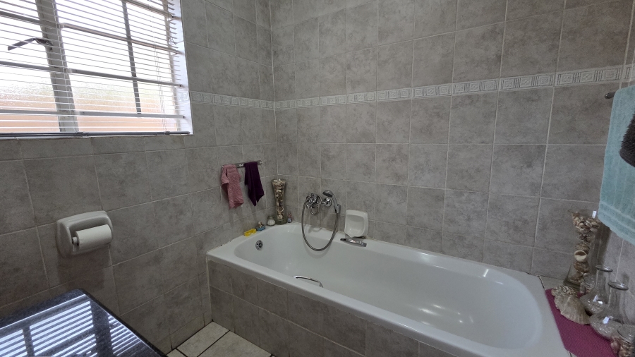 2 Bedroom Property for Sale in Montana Gauteng