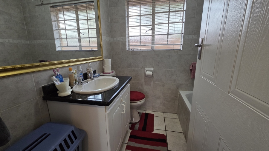 2 Bedroom Property for Sale in Montana Gauteng