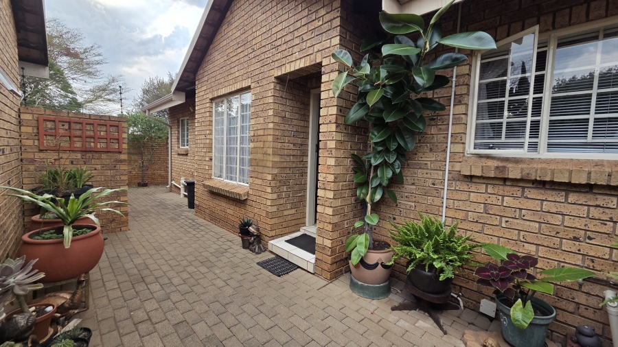 2 Bedroom Property for Sale in Montana Gauteng