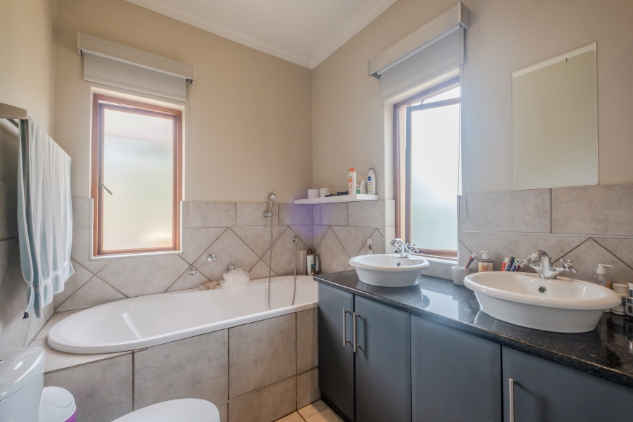 4 Bedroom Property for Sale in Lynnwood Gauteng