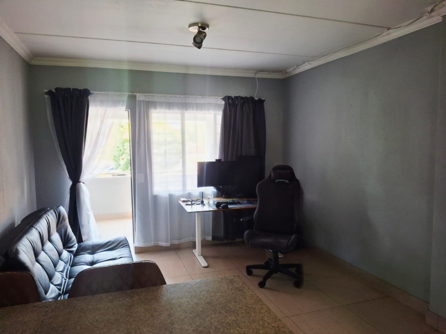 2 Bedroom Property for Sale in Moregloed Gauteng