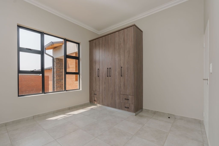 3 Bedroom Property for Sale in Six Fountains Residential Estate Gauteng