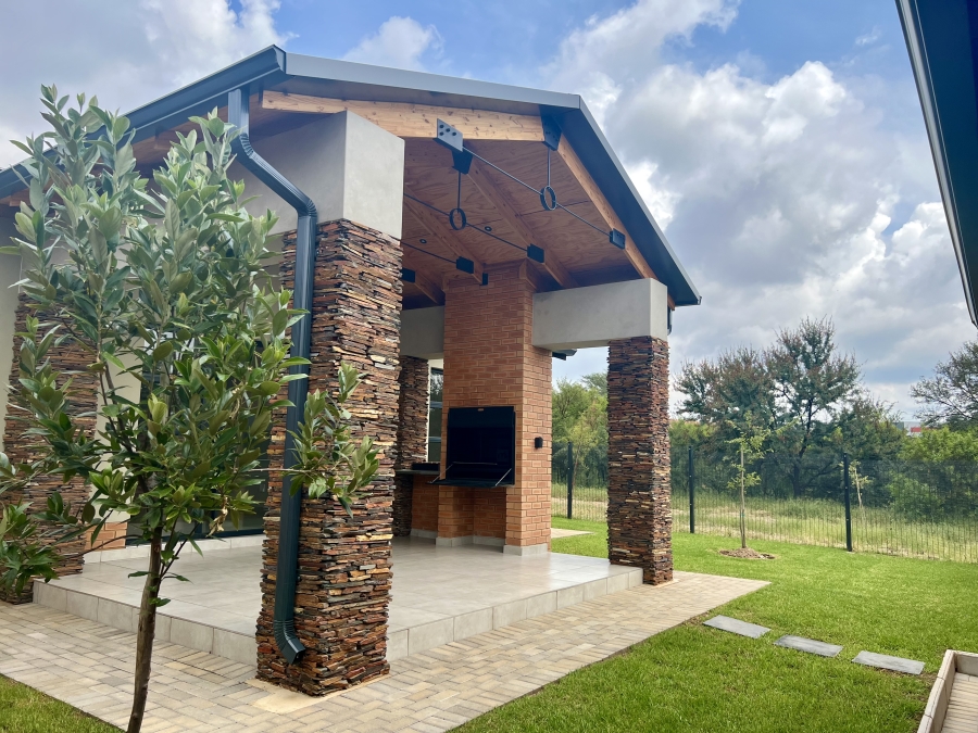 3 Bedroom Property for Sale in Six Fountains Residential Estate Gauteng