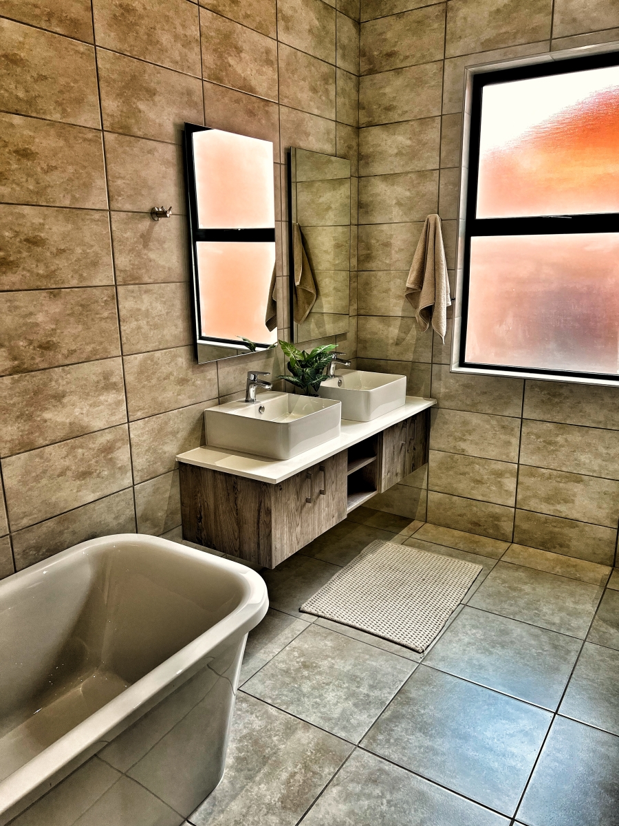 3 Bedroom Property for Sale in Six Fountains Residential Estate Gauteng