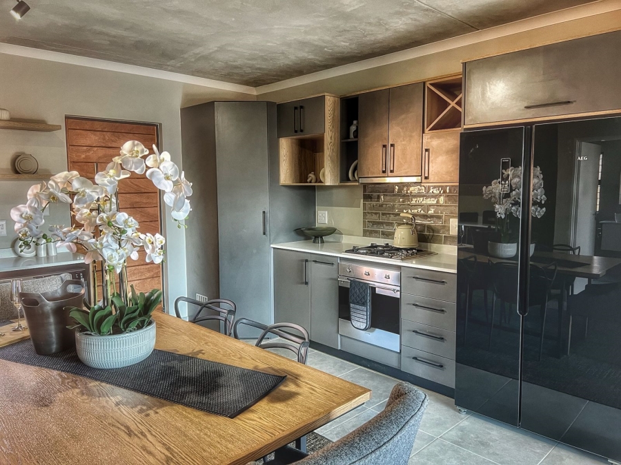 2 Bedroom Property for Sale in Olympus AH Gauteng