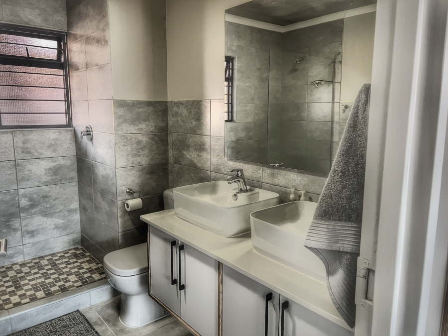 2 Bedroom Property for Sale in Olympus AH Gauteng