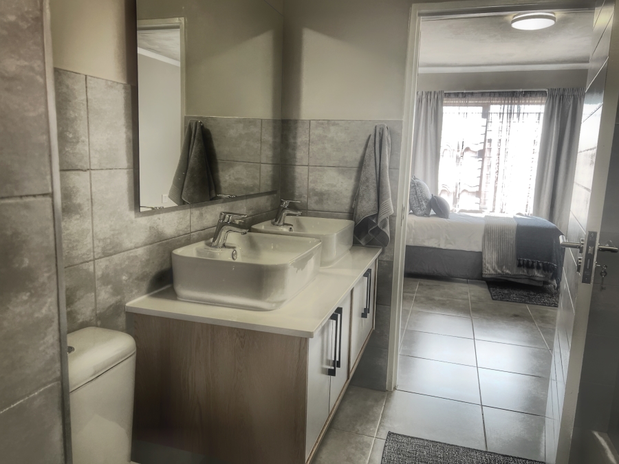 2 Bedroom Property for Sale in Olympus AH Gauteng