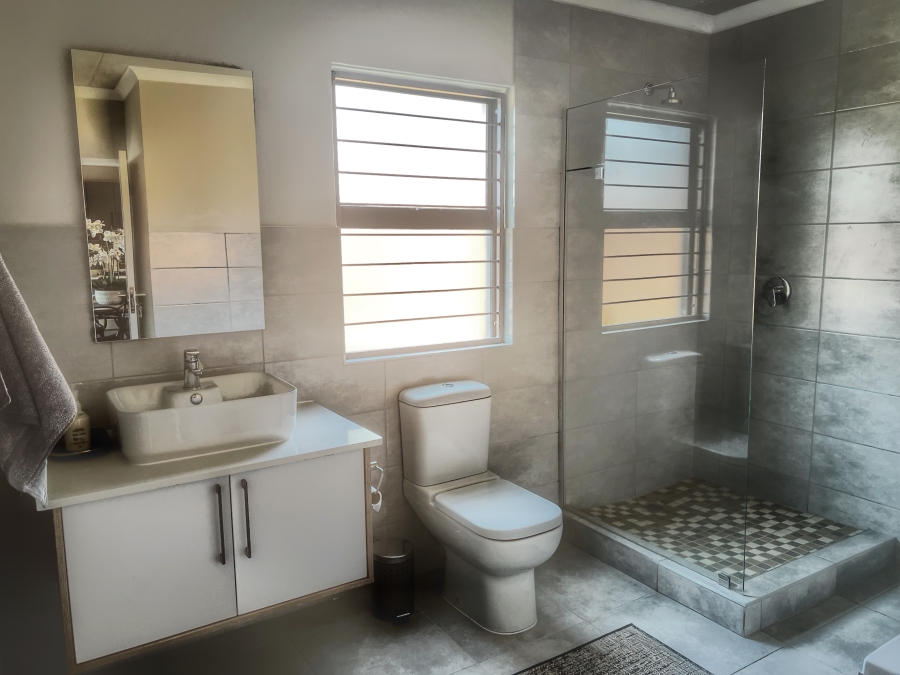 2 Bedroom Property for Sale in Olympus AH Gauteng