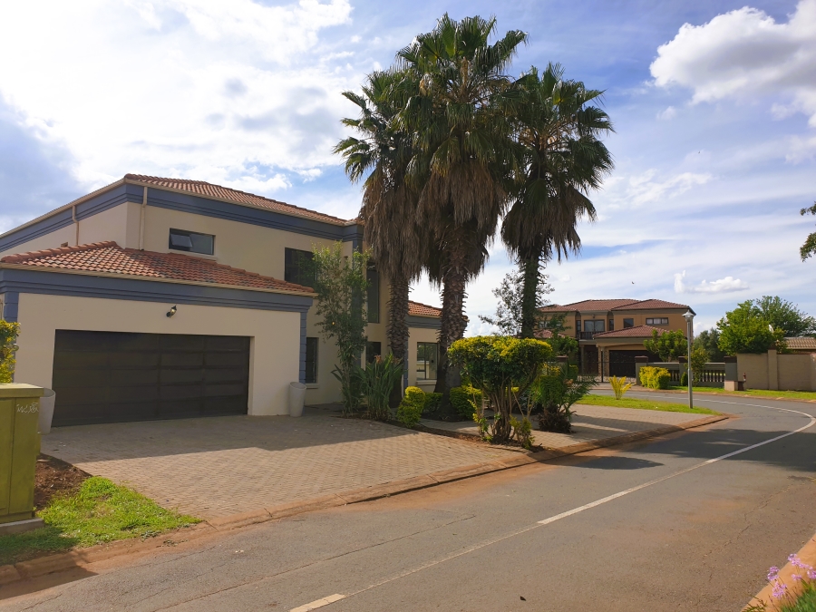 5 Bedroom Property for Sale in Heuwelsig Estate Gauteng