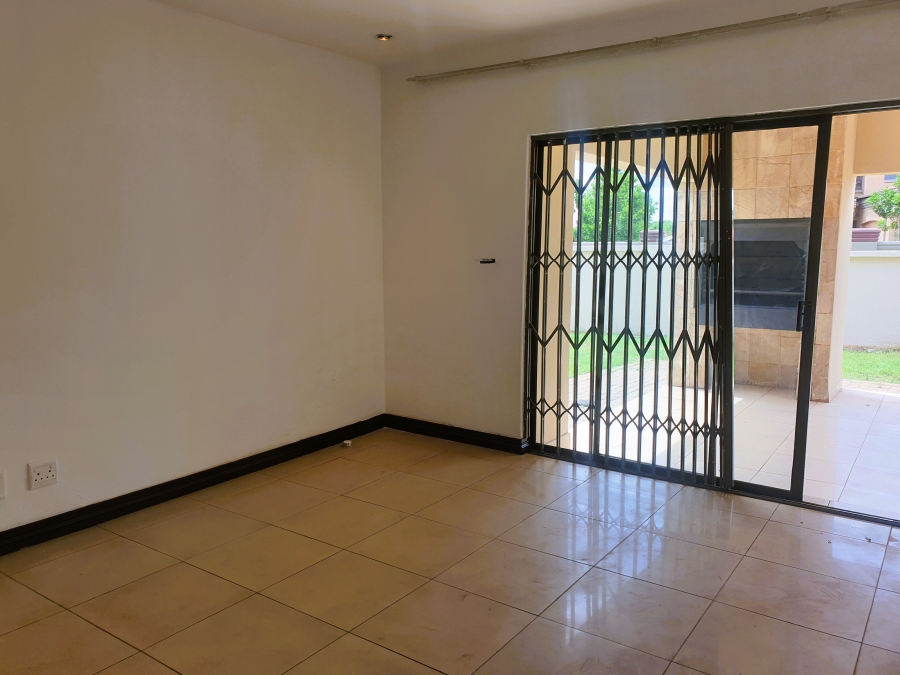 5 Bedroom Property for Sale in Heuwelsig Estate Gauteng