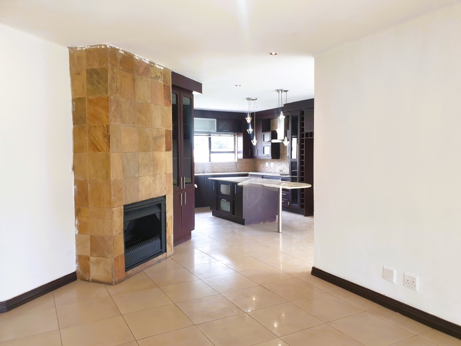 5 Bedroom Property for Sale in Heuwelsig Estate Gauteng