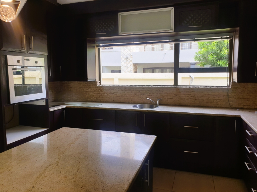 5 Bedroom Property for Sale in Heuwelsig Estate Gauteng